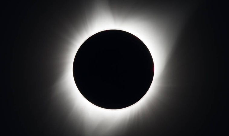 Eclissi di Sole del 12 agosto 2026: dove vederla nel mondo (la totalità in Islanda, Groenlandia e Spagna)