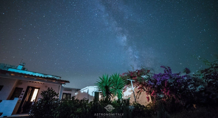 Casa-Morgana-Vacanze-Carloforte-Isola-San-Pietro-Italia-osservare-le-stelle-Sardegna-cagliari-Cieli-piu-belli-italia-Astronomitaly-astroturismo-astrotourism (24)