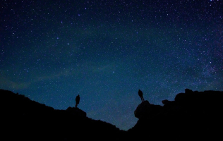 Come osservare le stelle: 12 consigli utili per guardare il cielo
