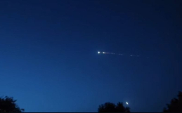 Scia di fuoco alle 5:44: rientro di detrito spaziale sul Sud Italia. Boati e nuovi video dalla Puglia