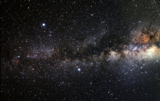 Deneb, tutto sulla stella alfa del Cigno